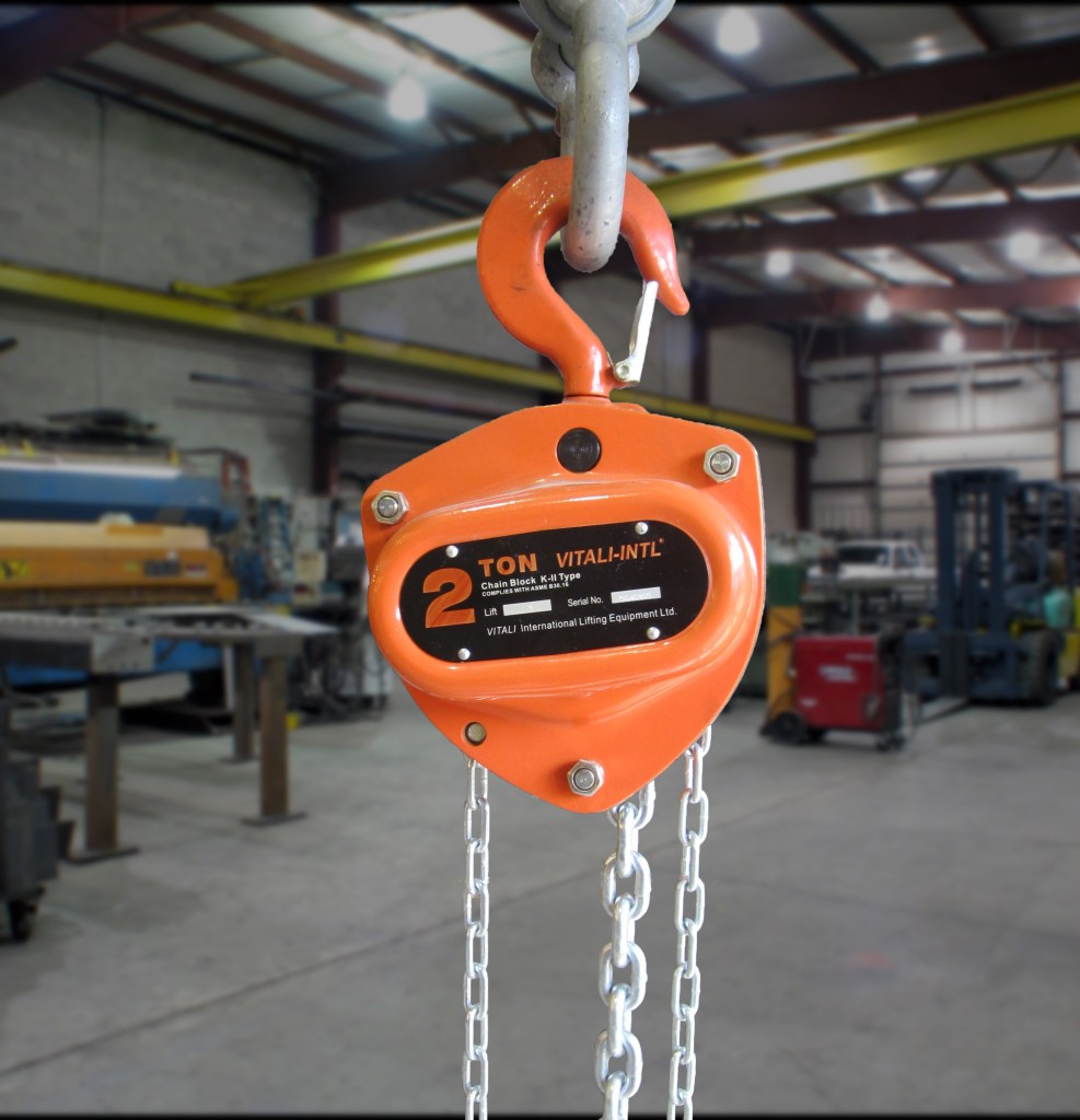 29 - chain hoist with background